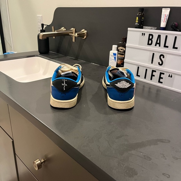 Jordan 1 low x Travis Scott x fragment main image 5